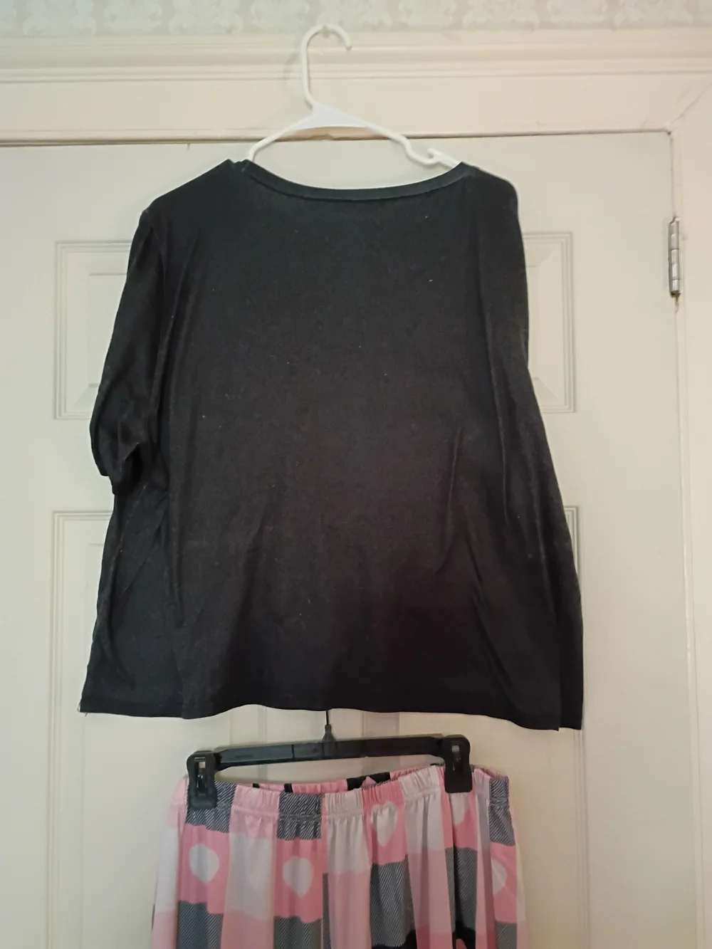 Black 'Good Night' Heart Pajama Set with Pink Heart Plaid Shorts